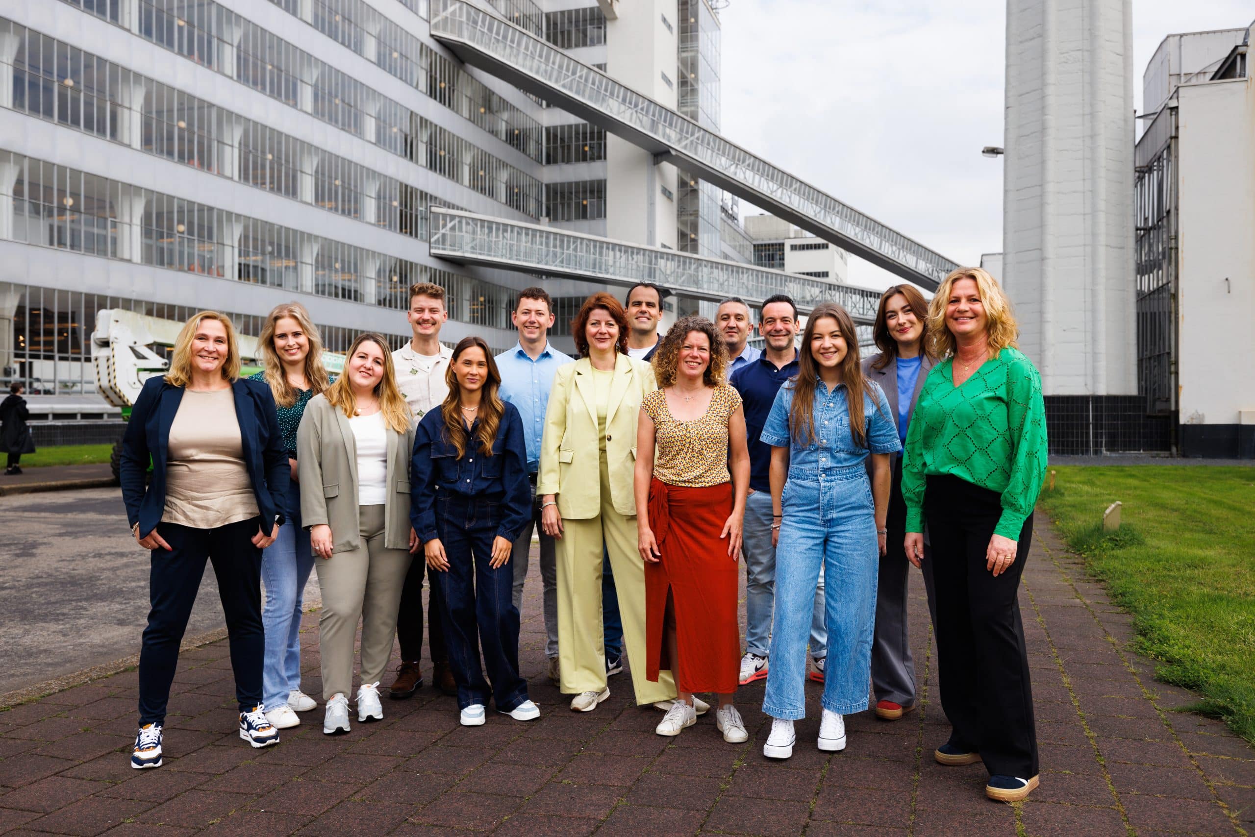 Team - Stichting Jarige Job